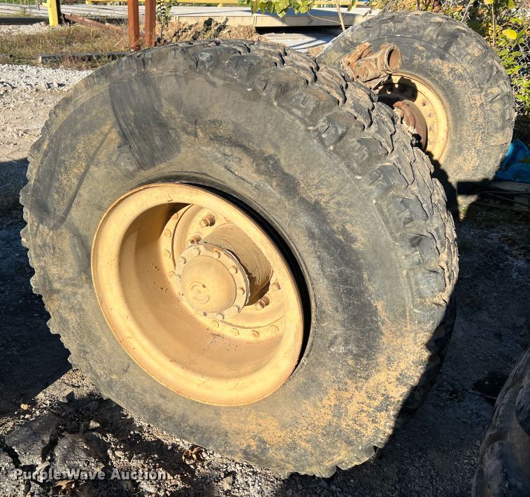 image for item MR9925 (2) Rockwell axles