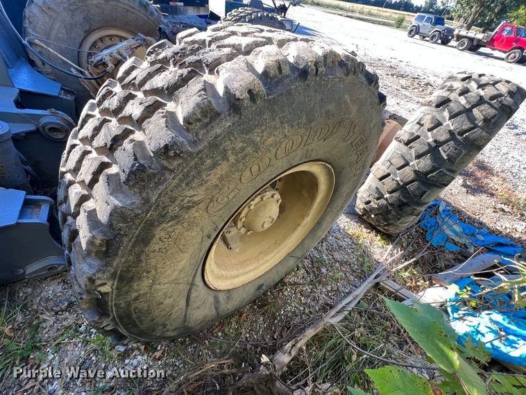 image for item MR9925 (2) Rockwell axles