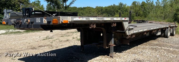 image for item MU9107 2001 Transcraft DLT-2000  drop deck equipment trailer