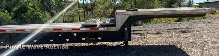 image for item MU9107 2001 Transcraft DLT-2000  drop deck equipment trailer