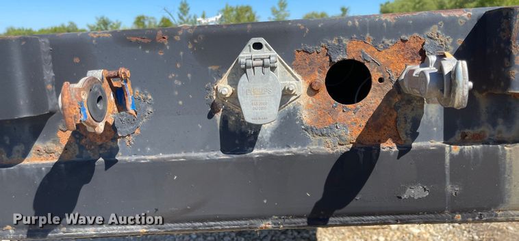 image for item MU9107 2001 Transcraft DLT-2000  drop deck equipment trailer