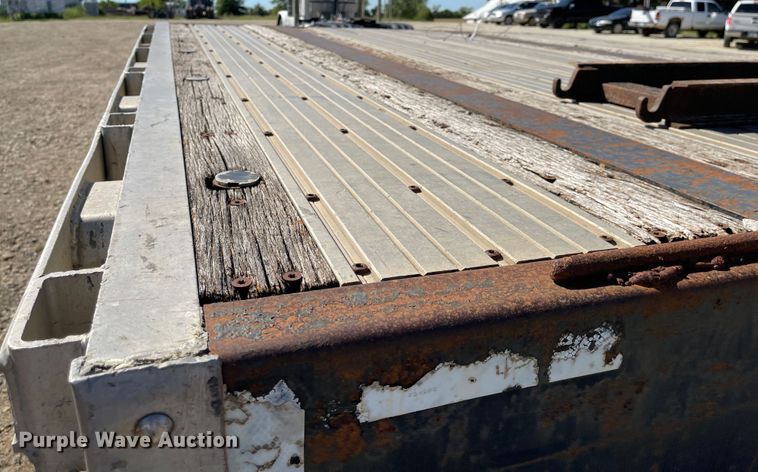 image for item MU9107 2001 Transcraft DLT-2000  drop deck equipment trailer