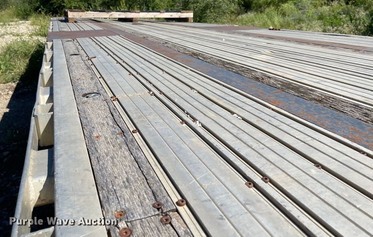 image for item MU9107 2001 Transcraft DLT-2000  drop deck equipment trailer