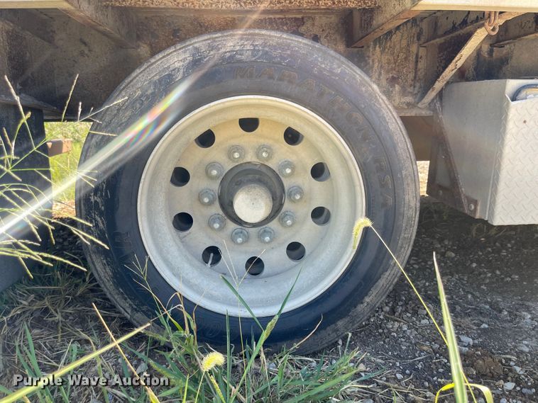 image for item MU9107 2001 Transcraft DLT-2000  drop deck equipment trailer