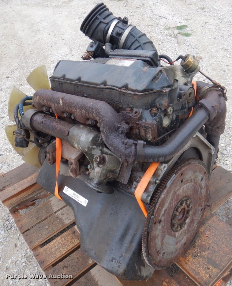 image for item MU9759 1998 Navistar  engine