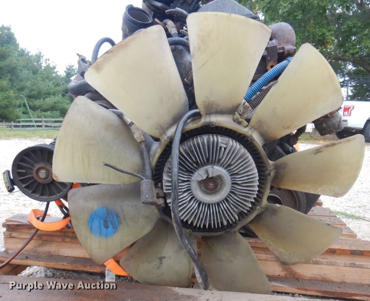 image for item MU9759 1998 Navistar  engine