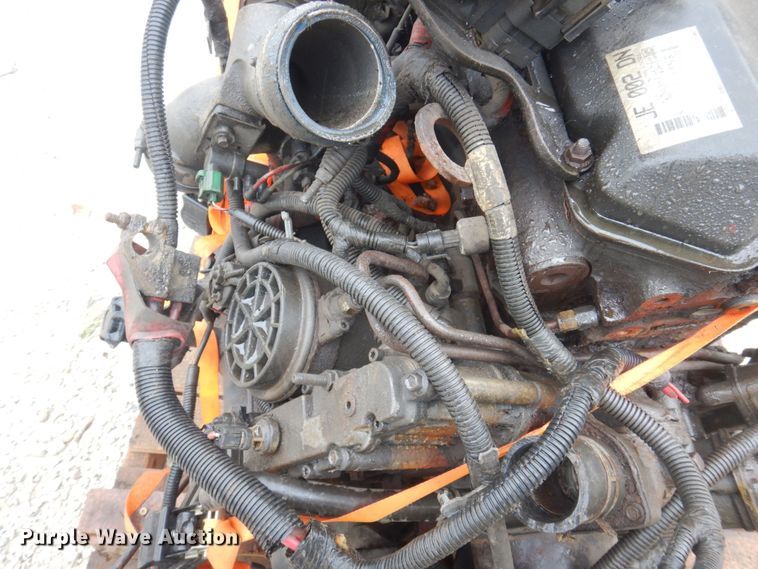 image for item MU9759 1998 Navistar  engine