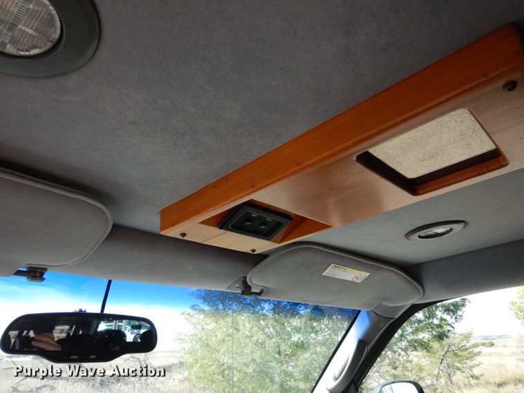 image for item DF8121 2004 Chevrolet Express 1500  van