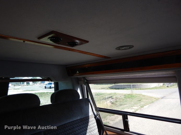 image for item DF8121 2004 Chevrolet Express 1500  van