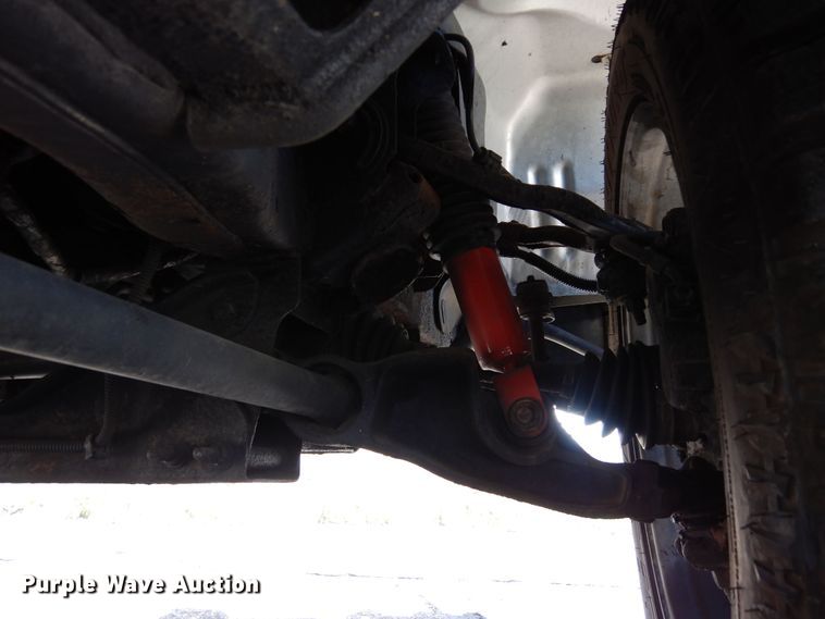 image for item DF8121 2004 Chevrolet Express 1500  van