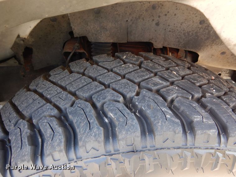 image for item DF8121 2004 Chevrolet Express 1500  van