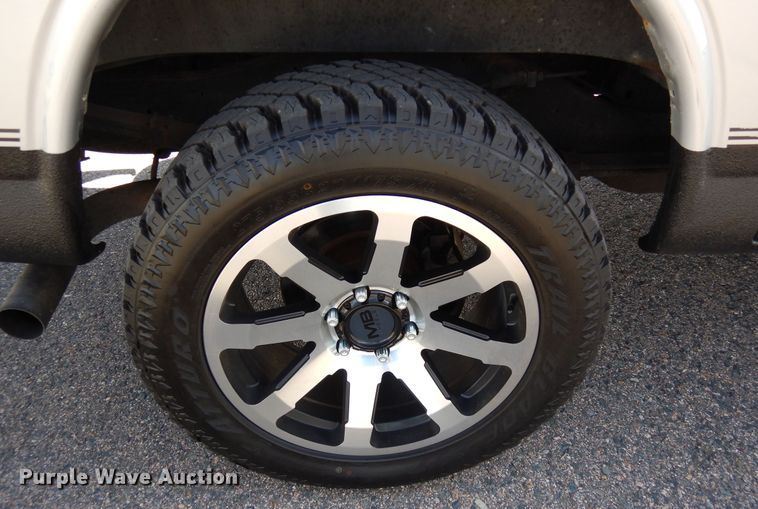 image for item DF8121 2004 Chevrolet Express 1500  van