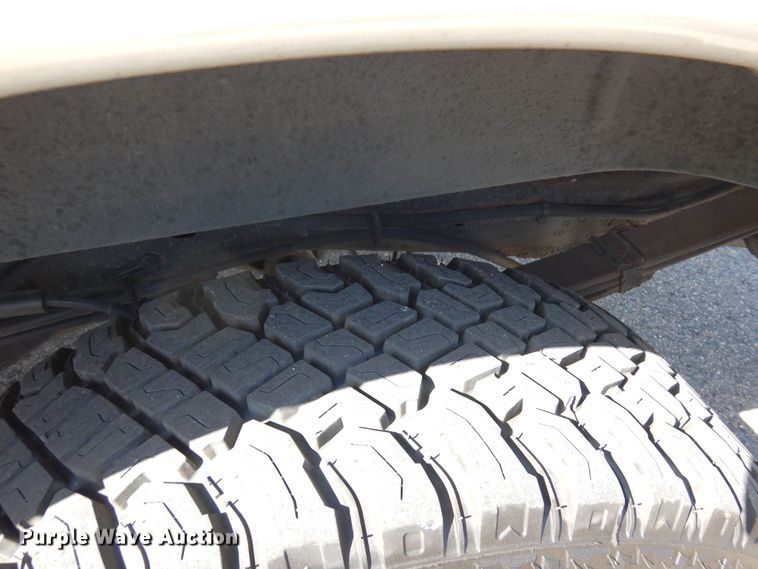 image for item DF8121 2004 Chevrolet Express 1500  van