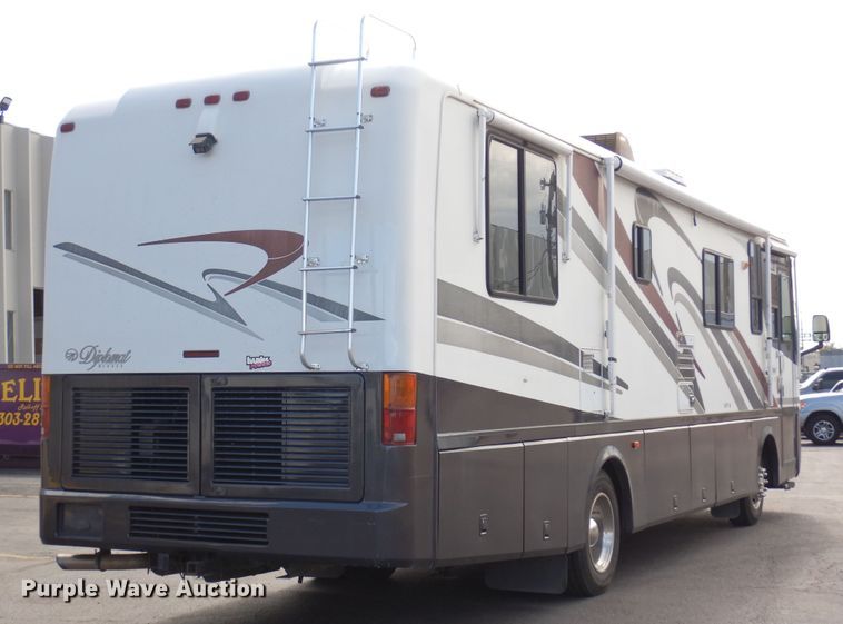 image for item DF8122 1999 Monaco Diplomat  RV