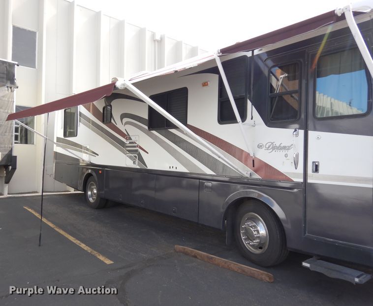 image for item DF8122 1999 Monaco Diplomat  RV