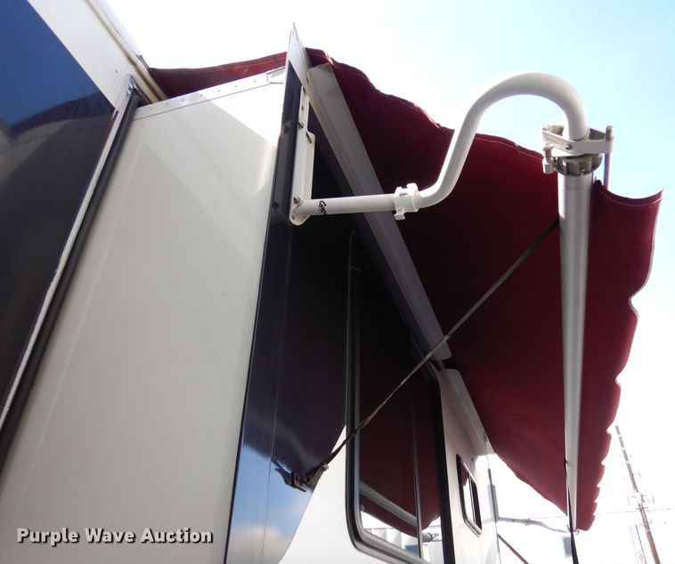 image for item DF8122 1999 Monaco Diplomat  RV