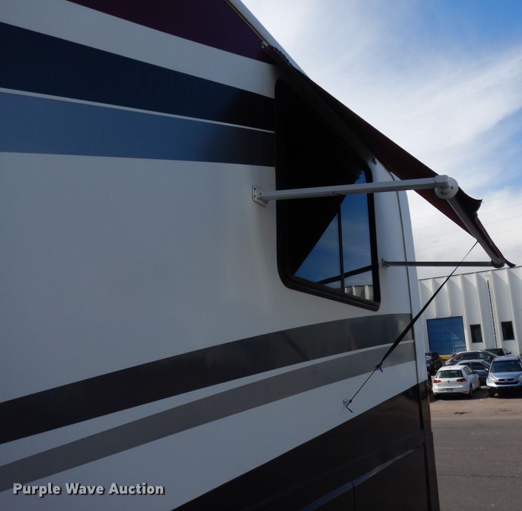 image for item DF8122 1999 Monaco Diplomat  RV