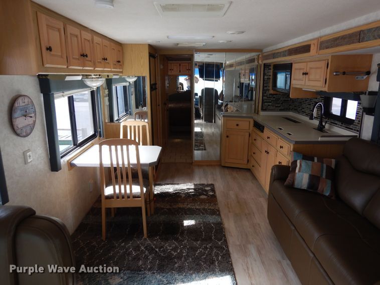 image for item DF8122 1999 Monaco Diplomat  RV