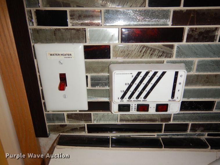 image for item DF8122 1999 Monaco Diplomat  RV