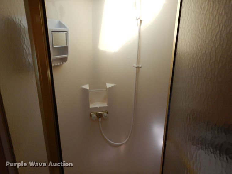 image for item DF8122 1999 Monaco Diplomat  RV