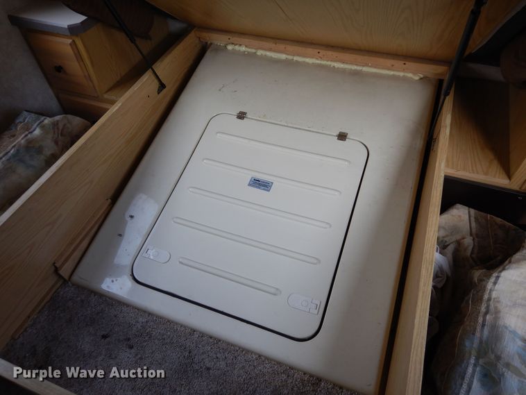 image for item DF8122 1999 Monaco Diplomat  RV