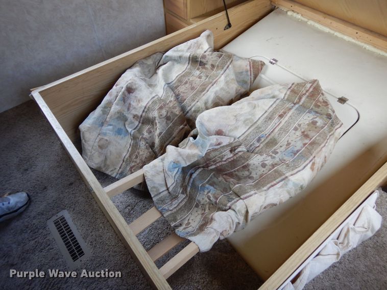 image for item DF8122 1999 Monaco Diplomat  RV