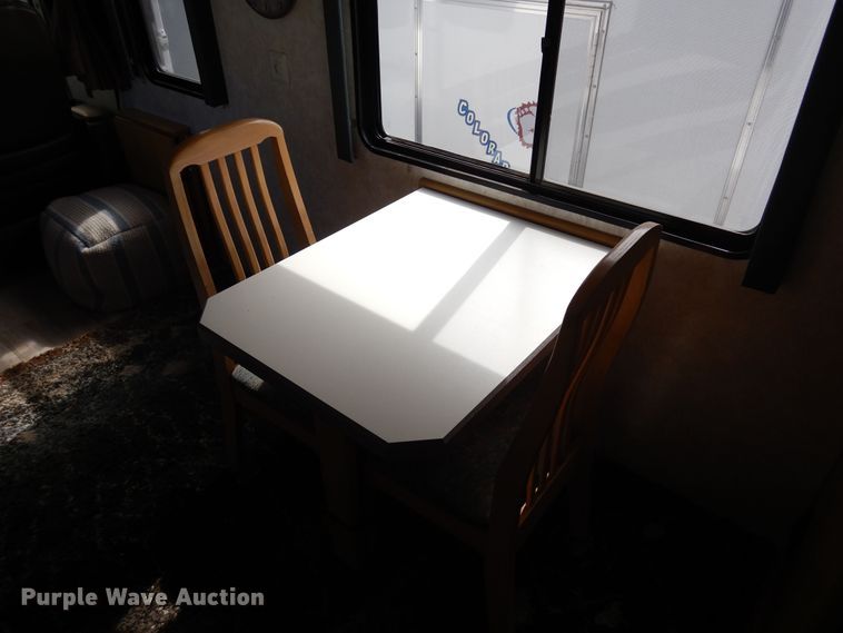 image for item DF8122 1999 Monaco Diplomat  RV