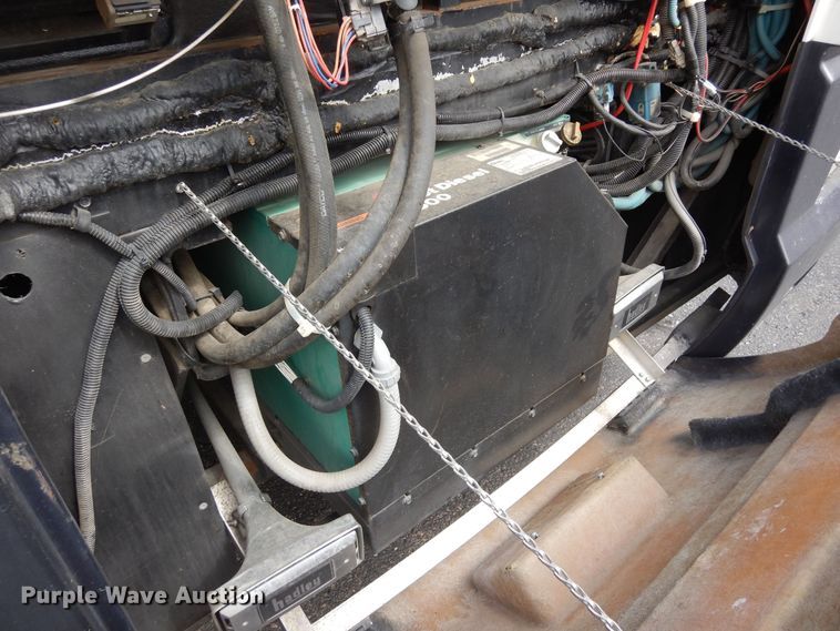 image for item DF8122 1999 Monaco Diplomat  RV