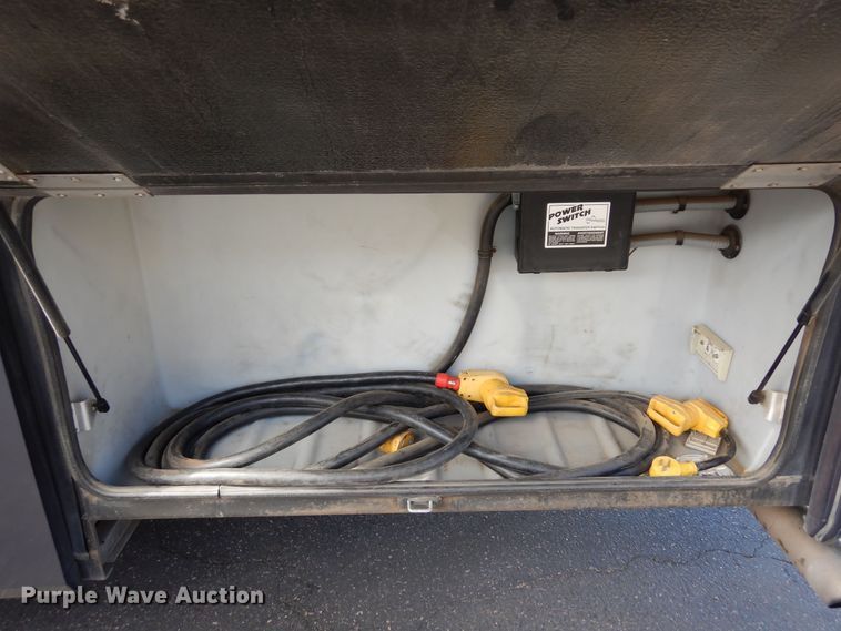 image for item DF8122 1999 Monaco Diplomat  RV