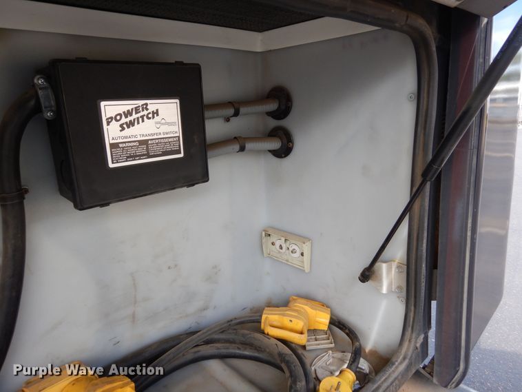 image for item DF8122 1999 Monaco Diplomat  RV