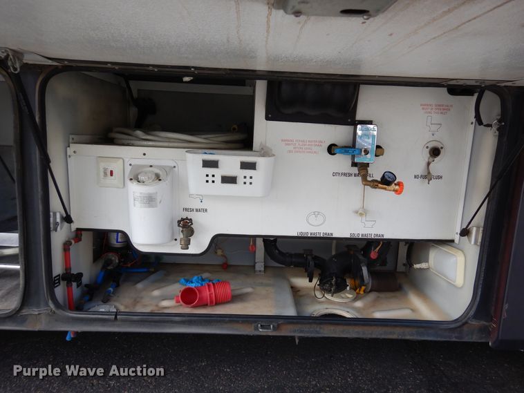 image for item DF8122 1999 Monaco Diplomat  RV