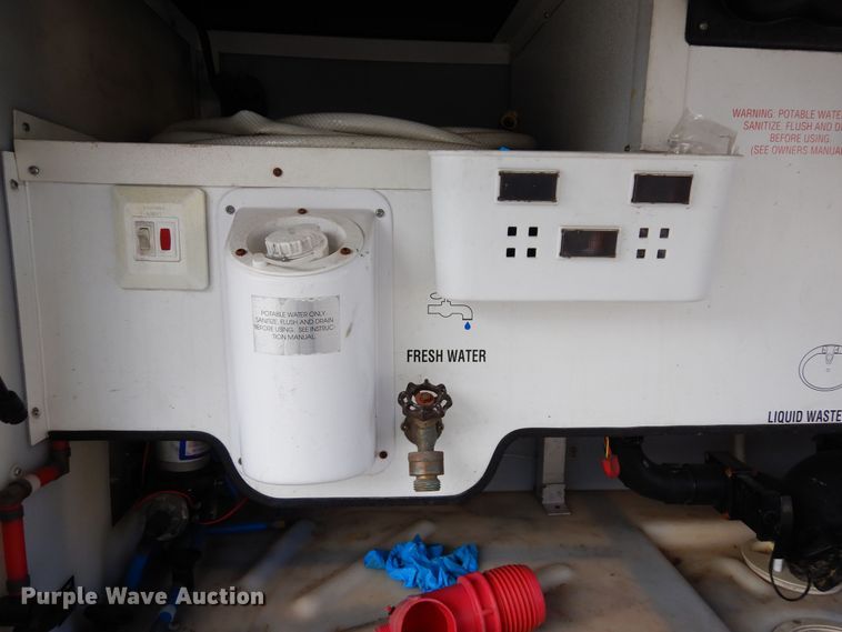 image for item DF8122 1999 Monaco Diplomat  RV