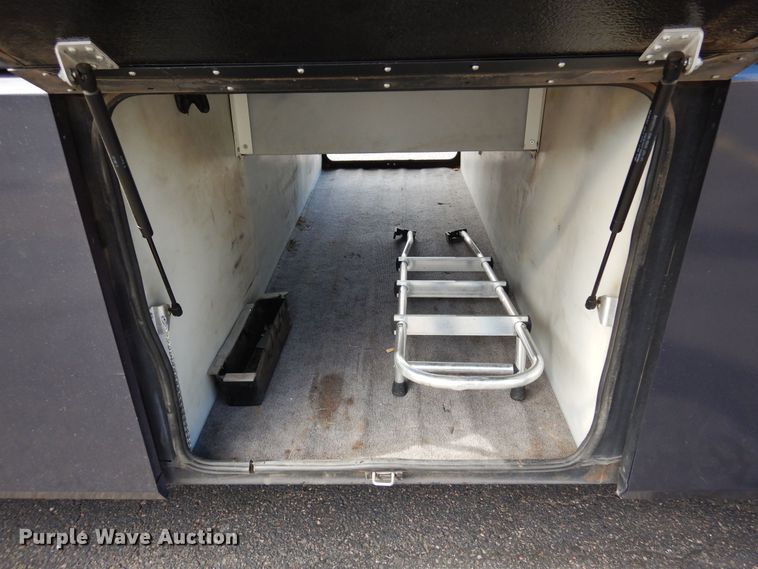 image for item DF8122 1999 Monaco Diplomat  RV