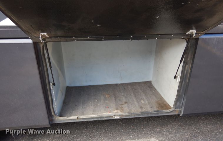 image for item DF8122 1999 Monaco Diplomat  RV