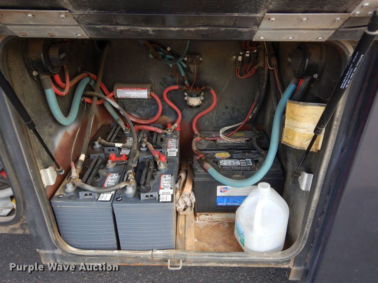 image for item DF8122 1999 Monaco Diplomat  RV