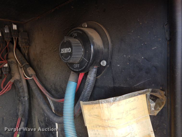 image for item DF8122 1999 Monaco Diplomat  RV