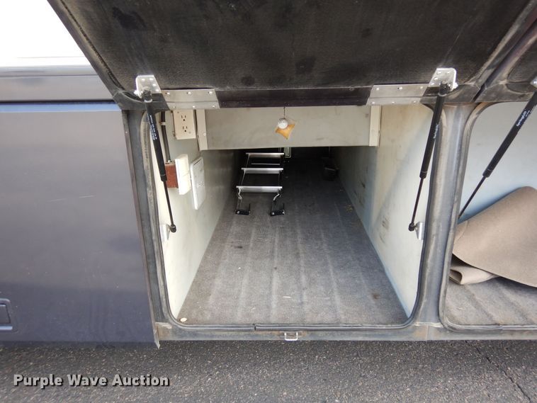 image for item DF8122 1999 Monaco Diplomat  RV