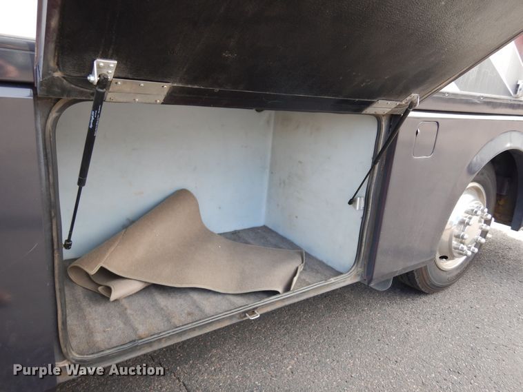 image for item DF8122 1999 Monaco Diplomat  RV