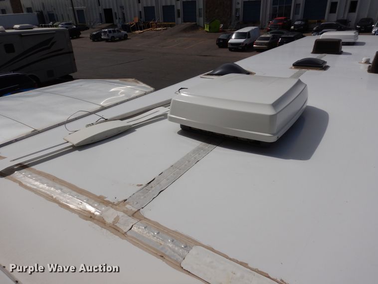 image for item DF8122 1999 Monaco Diplomat  RV