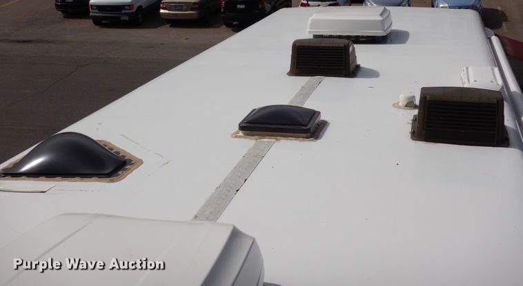 image for item DF8122 1999 Monaco Diplomat  RV