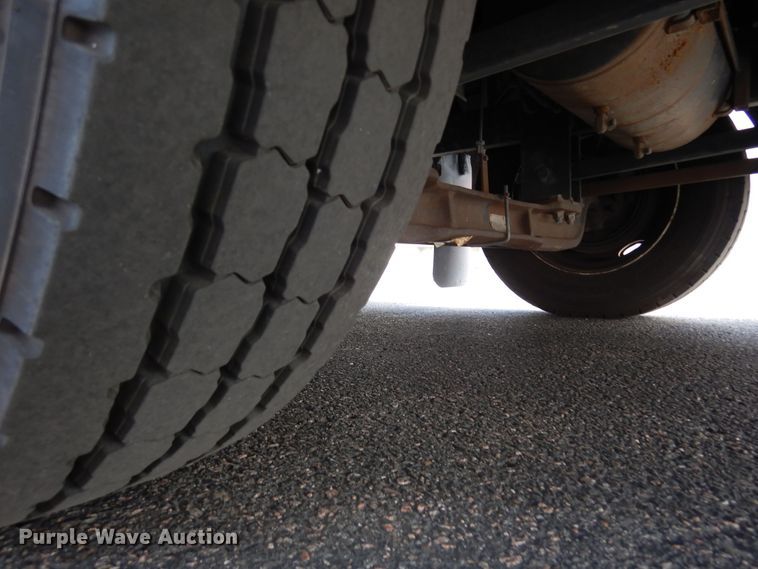 image for item DF8122 1999 Monaco Diplomat  RV