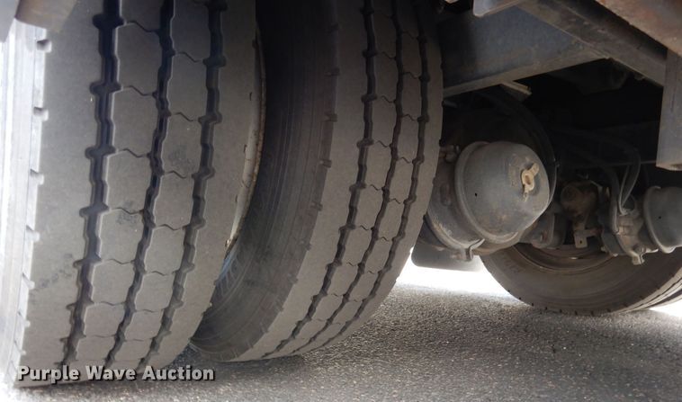 image for item DF8122 1999 Monaco Diplomat  RV