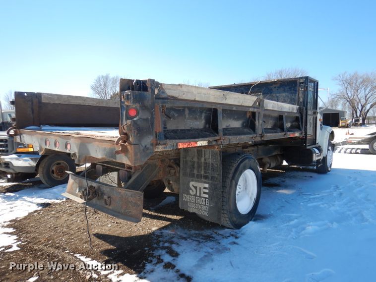 image for item DH8844 1994 International 4900  dump flatbed truck