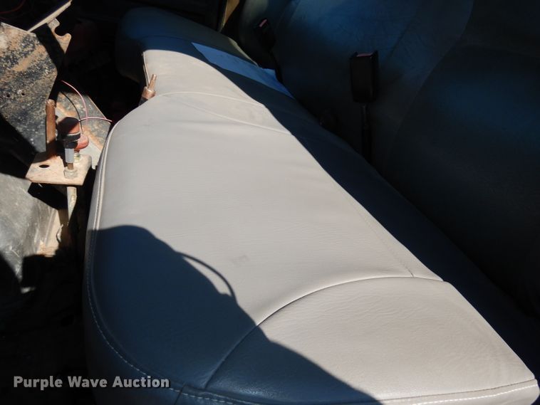 image for item DH8844 1994 International 4900  dump flatbed truck