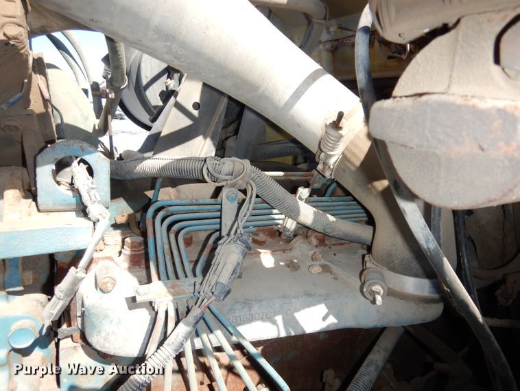 image for item DH8844 1994 International 4900  dump flatbed truck