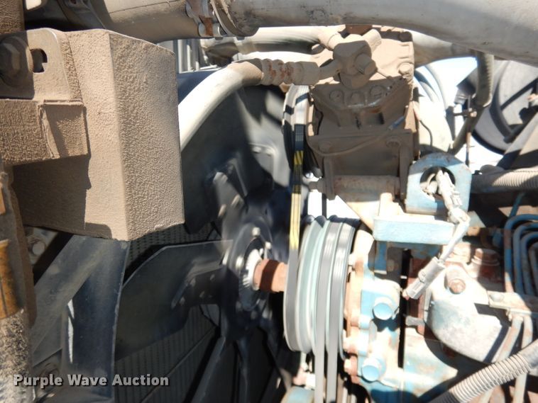 image for item DH8844 1994 International 4900  dump flatbed truck