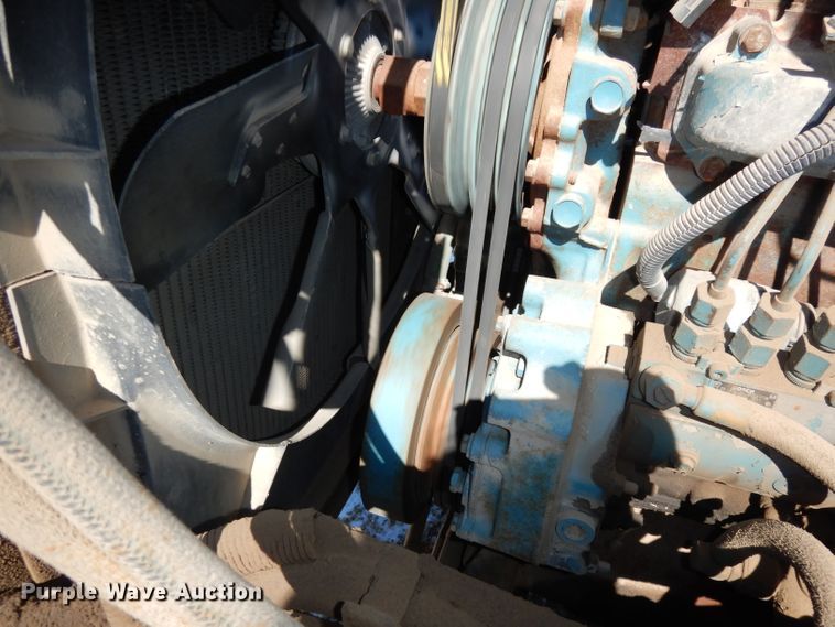 image for item DH8844 1994 International 4900  dump flatbed truck