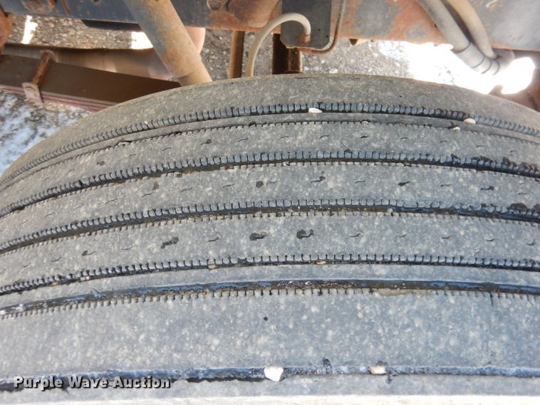 image for item DH8844 1994 International 4900  dump flatbed truck