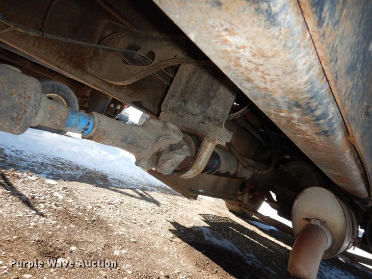 image for item DH8844 1994 International 4900  dump flatbed truck