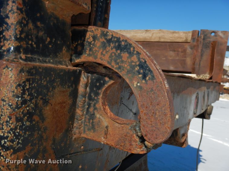 image for item DH8844 1994 International 4900  dump flatbed truck